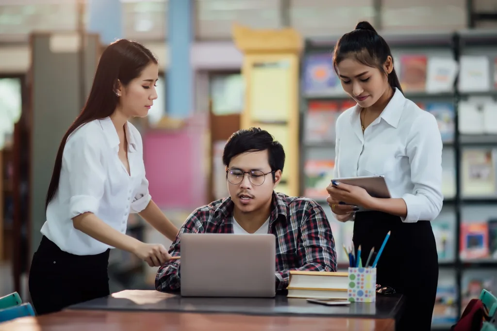 บทสนทนาภาษาอังกฤษสำหรับ